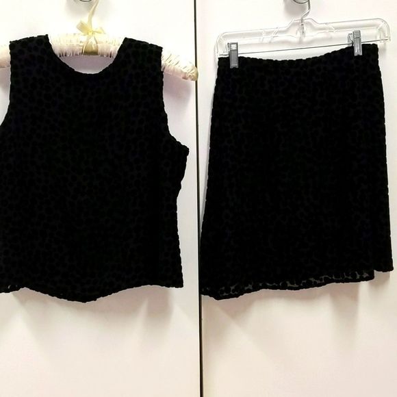 LOFT Black Textured Sleeveless Skirt Set - Picture 1 of 10